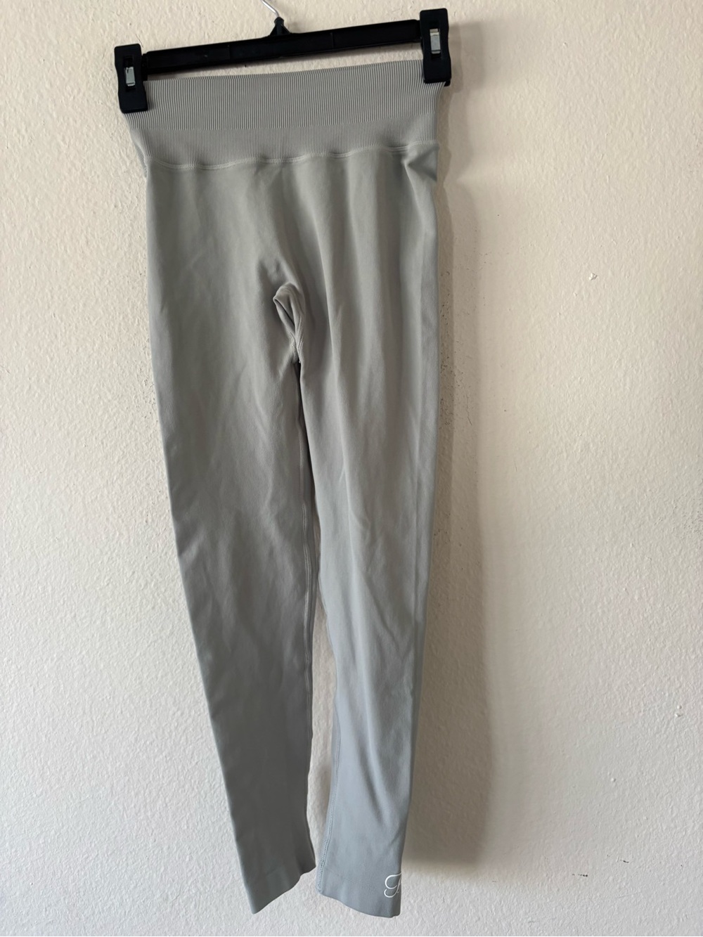Bombshell light grey Scrunch leggings